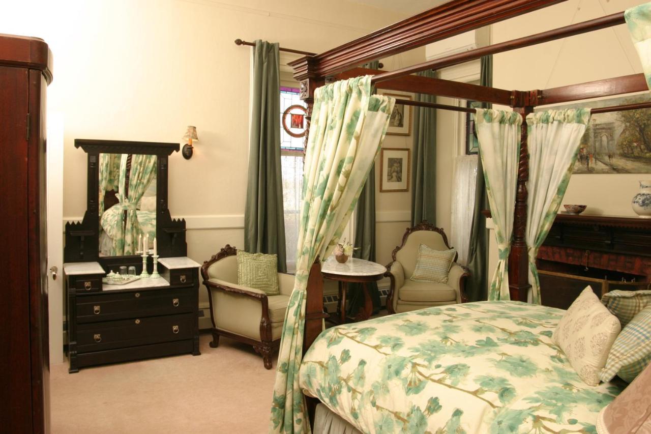 Grand Victorian Bed & Breakfast Ниагарски водопад Екстериор снимка